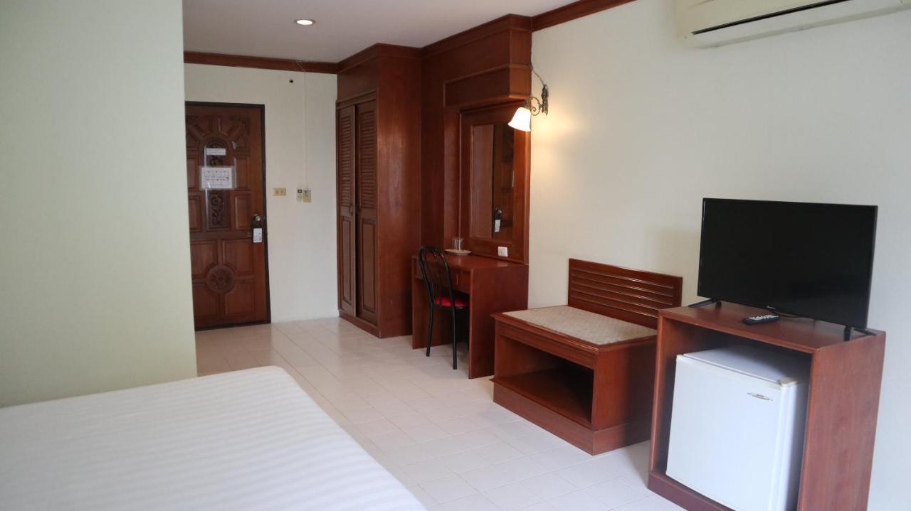 Patong Triple P Hotel Exterior foto
